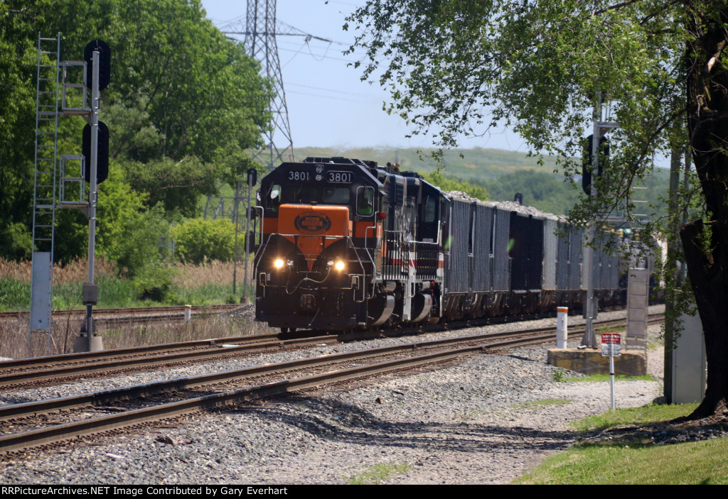 IHB GP38-2 #3801 & IHB GP38-3 #3800